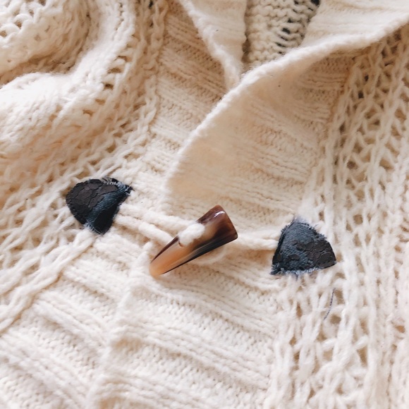 GAP - Cream Chunky Sweater - Picture 2 of 3